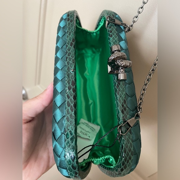 Crossbody bag - Picture 8 of 9